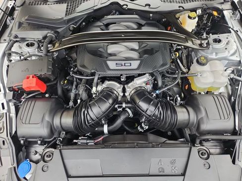 Used 2025 Ford Mustang GT Premium RWD image 28