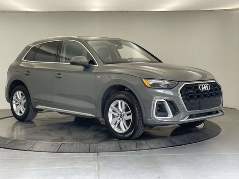Certified 2023 Audi Q5 2.0T Premium w/ Convenience Package AWD/4WD image 9