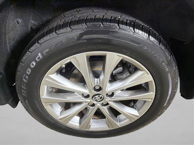 Used 2018 Toyota RAV4 Limited FWD image 21