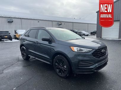 Used 2022 Ford Edge SE w/ Black Appearance Package