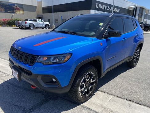 Used 2026 Jeep Compass Trailhawk AWD/4WD image 38