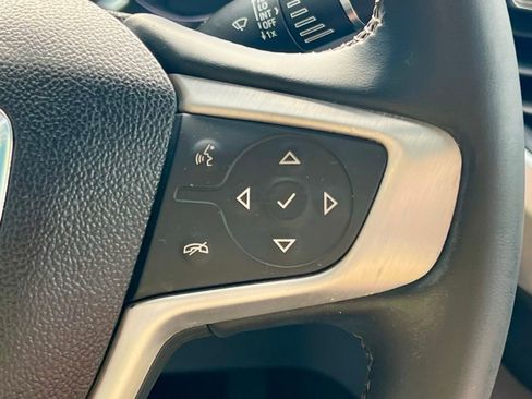 Used 2023 GMC Acadia SLT image 22