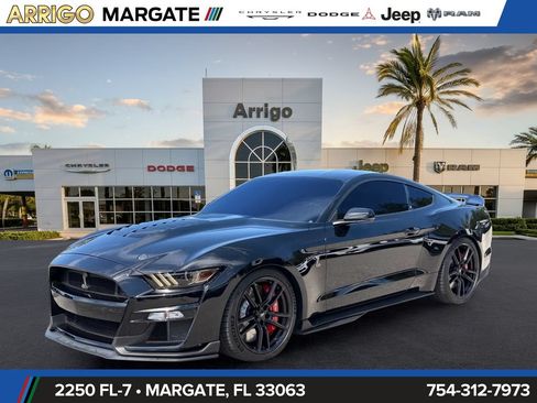 Used 2021 Ford Mustang Shelby GT500 w/ Technology Package RWD image 3
