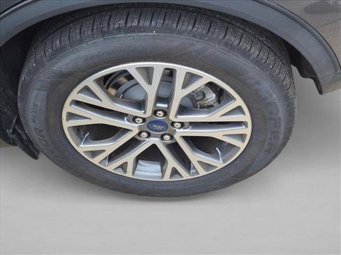 Certified 2022 Ford Escape SEL w/ Technology Package FWD image 9