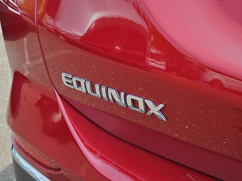 Used 2021 Chevrolet Equinox LT FWD image 31