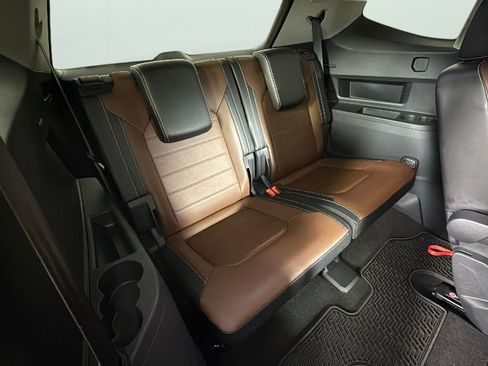 Used 2022 Volkswagen Atlas SEL Premium image 32