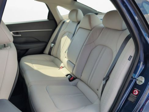 Certified 2022 Hyundai Sonata Limited w/ Cargo Package FWD image 12