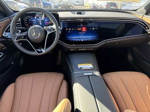 New 2026 Mercedes-Benz E 350 4MATIC Sedan image 7