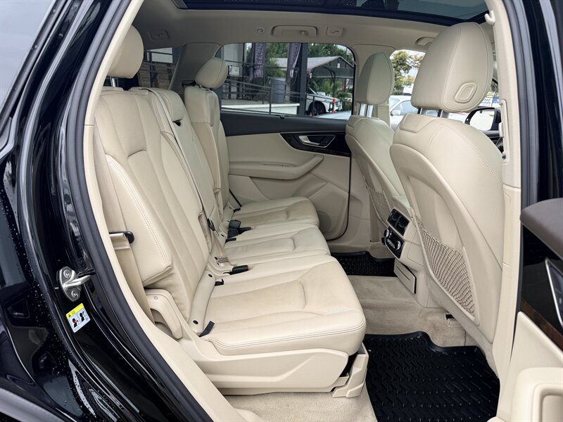 Used 2017 Audi Q7 2.0T Premium Plus AWD/4WD image 30