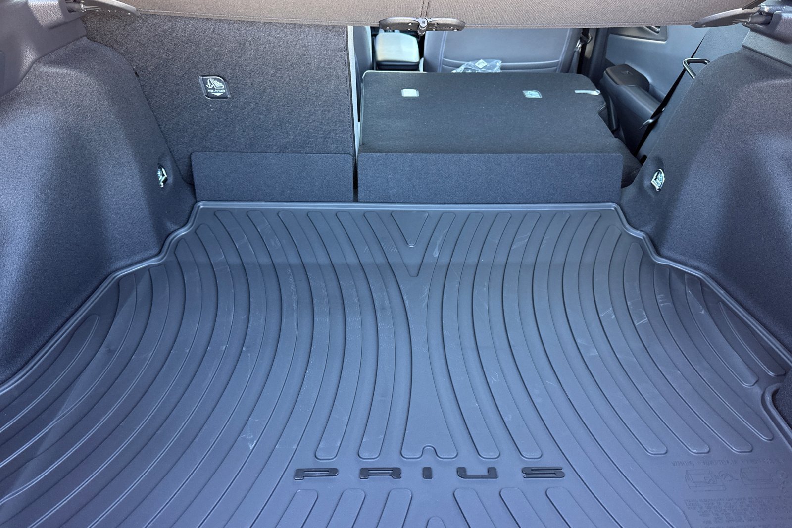 New 2027 Toyota Prius LE FWD image 14