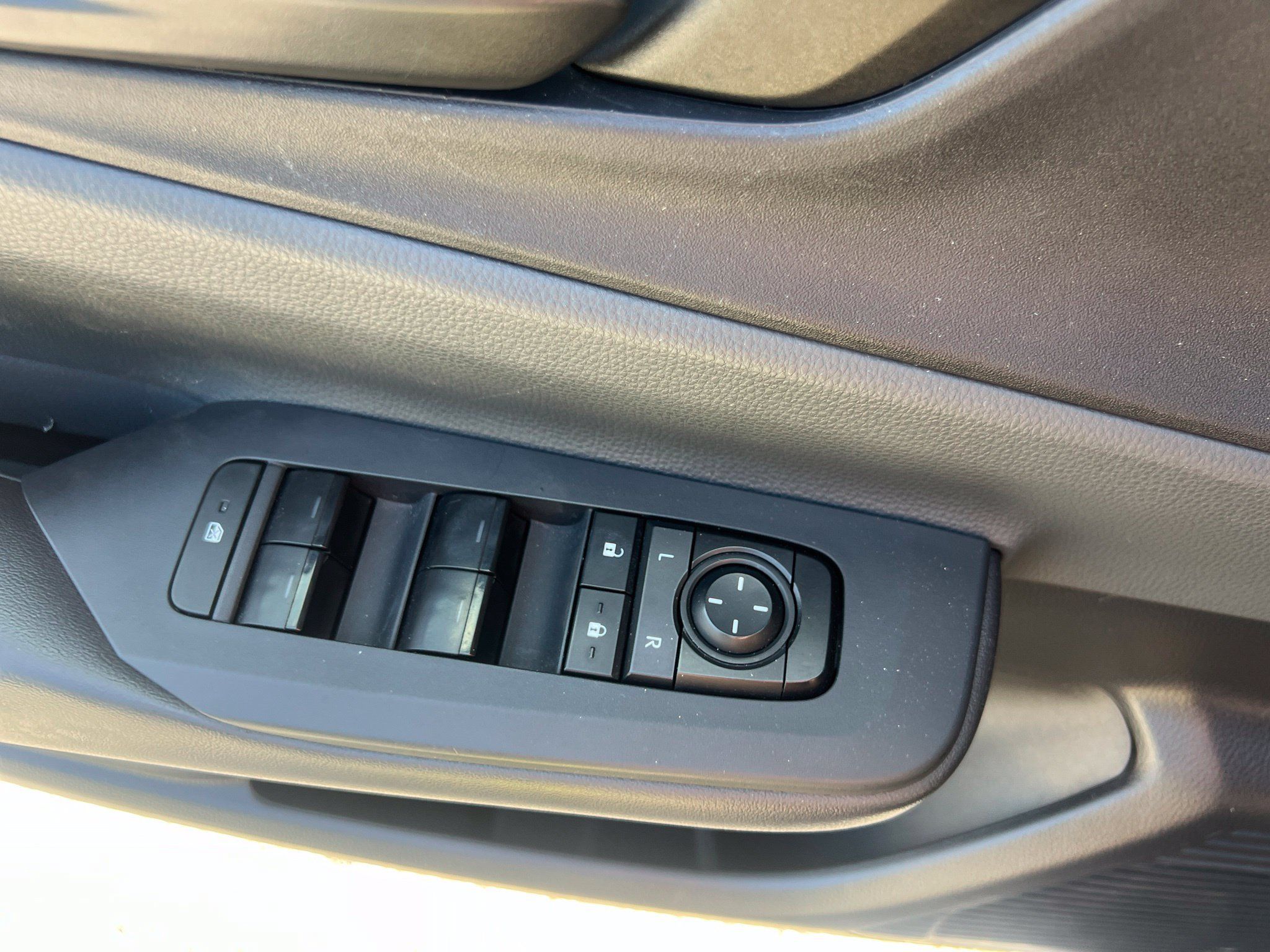 Used 2023 Toyota Prius LE FWD image 22