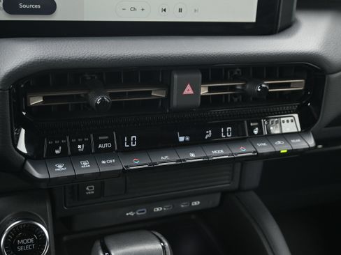 Used 2025 Toyota Land Cruiser w/ Premium Package AWD/4WD image 27