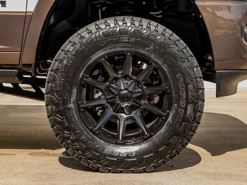 Used 2024 RAM 2500 Limited w/ Safety Group image 12