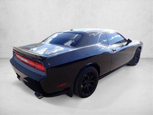 Used 2013 Dodge Challenger R/T RWD image 3