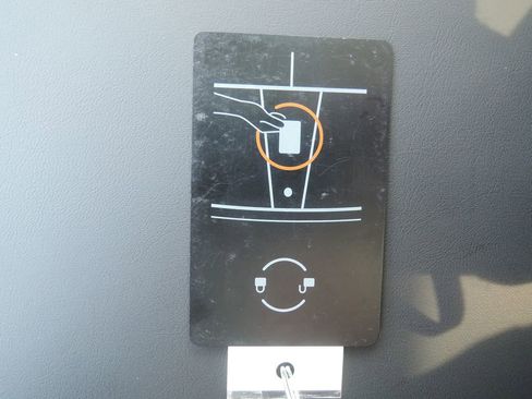 Used 2025 Tesla Model 3 Long Range image 37