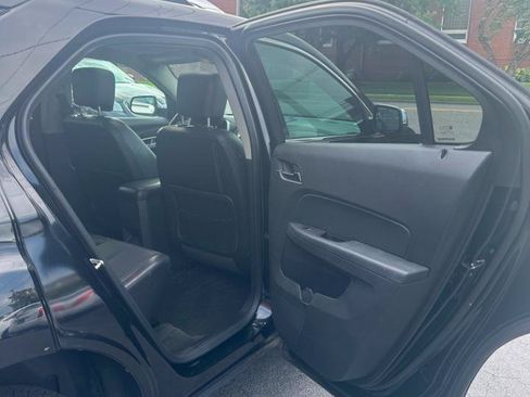 Used 2017 Chevrolet Equinox Premier w/ Enhanced Convenience Package AWD/4WD image 19