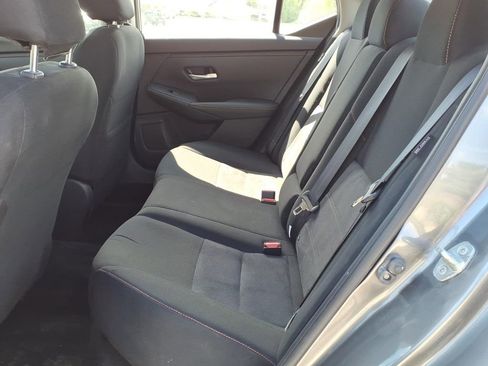 Used 2025 Nissan Sentra SR FWD image 17