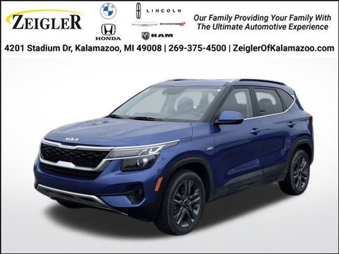 Used 2023 Kia Seltos S w/ Navigation Package AWD/4WD image 1