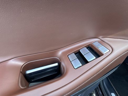 Used 2025 Lincoln Navigator Reserve AWD/4WD image 13