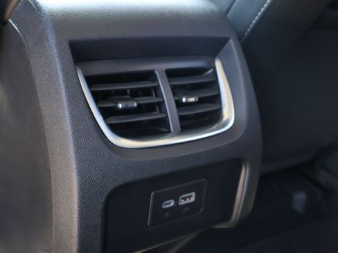 Used 2025 Chevrolet Blazer LT AWD/4WD image 18