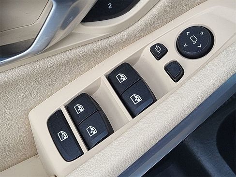 Used 2019 BMW 330i xDrive Sedan w/ Premium Package image 30