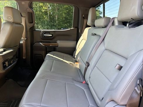 Used 2021 Chevrolet Silverado 1500 RST w/ Convenience Package II AWD/4WD image 17