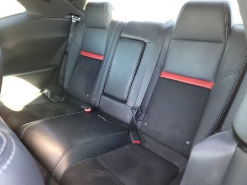 Used 2010 Dodge Challenger SRT8 RWD image 15