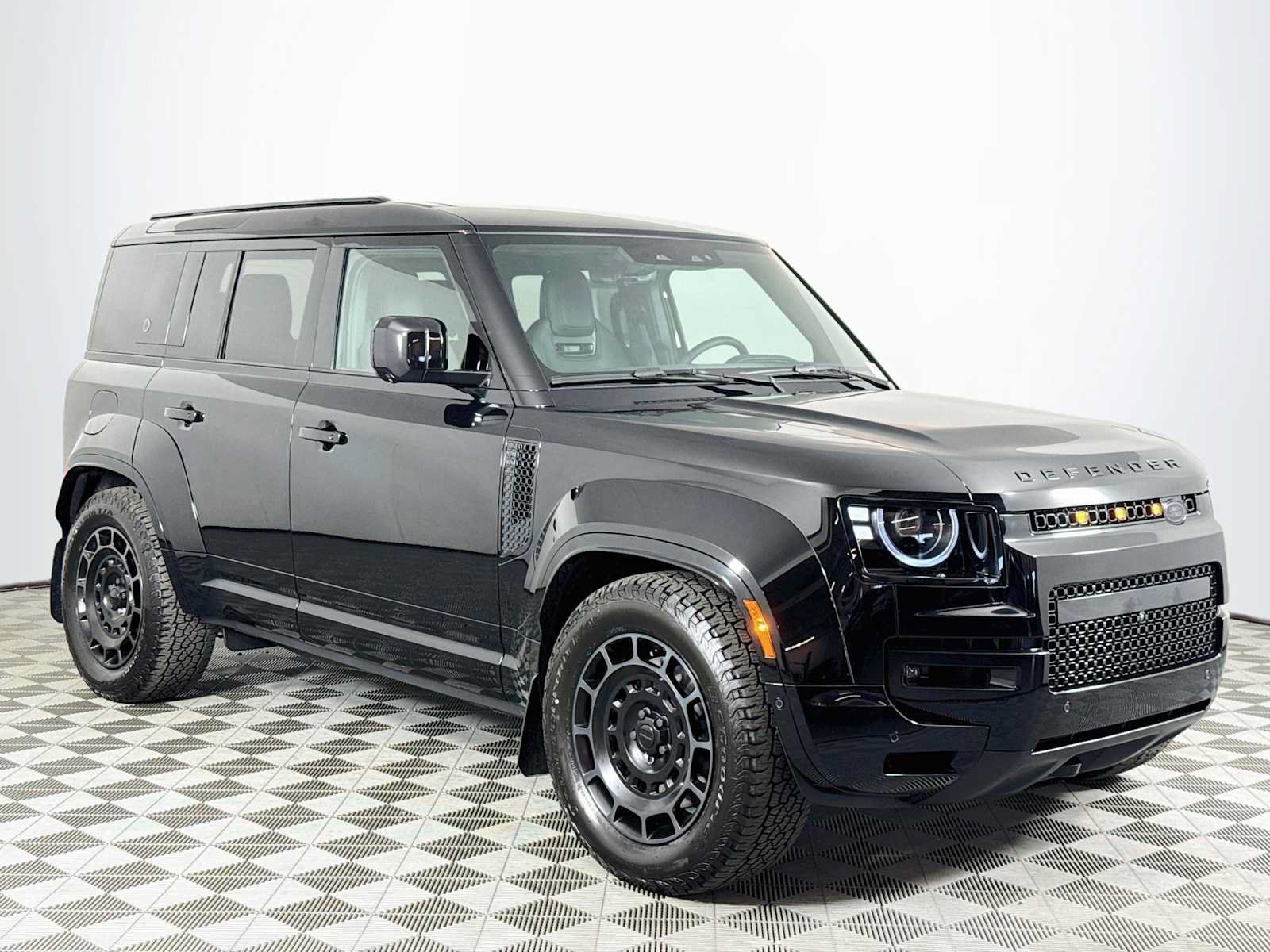 New 2026 Land Rover Defender 110 OCTA AWD/4WD image 3
