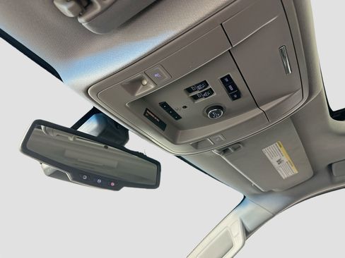 Used 2017 GMC Yukon SLT w/ Open Road Package image 21