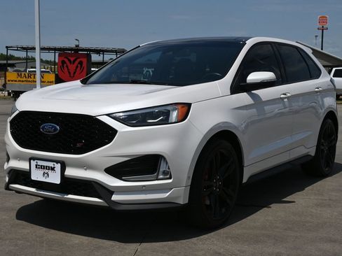Used 2019 Ford Edge ST w/ Equipment Group 401A AWD/4WD image 2