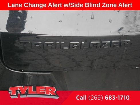 Used 2023 Chevrolet TrailBlazer RS w/ Convenience Package image 14