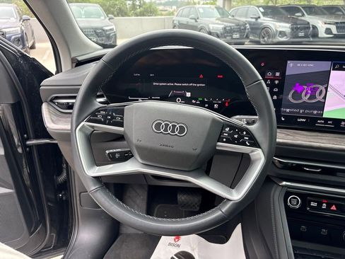 Used 2025 Audi Q5 Premium w/ Convenience Package AWD/4WD image 20