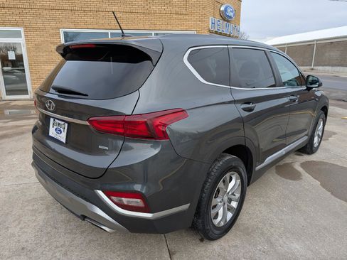 Used 2019 Hyundai Santa Fe SE image 6
