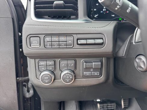 Used 2023 GMC Yukon XL Denali Ultimate w/ LPO, Floor Liner Package AWD/4WD image 24