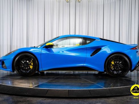 New 2026 Lotus Emira SE image 5