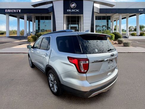 Used 2017 Ford Explorer Limited FWD image 4