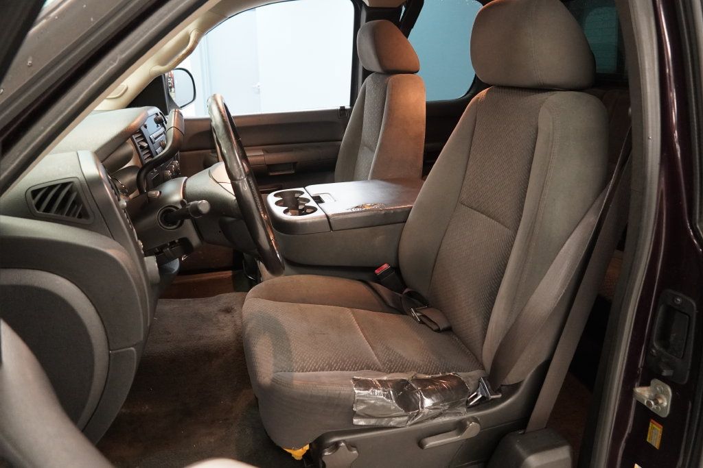 Used 2008 Chevrolet Silverado 1500 LT w/ Power Pack Plus RWD image 4