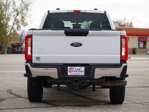 Used 2024 Ford F250 XLT w/ FX4 Off-Road Package image 4