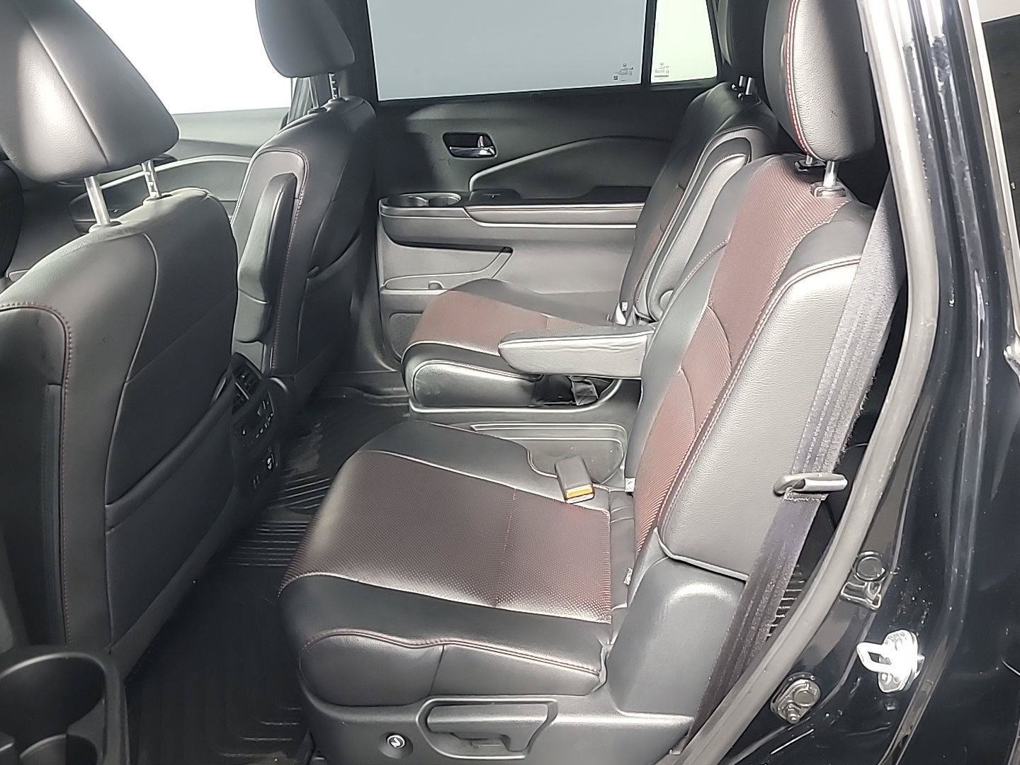 Certified 2022 Honda Pilot Black Edition image 17