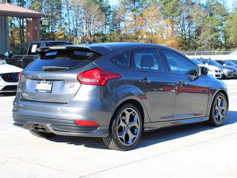Used 2018 Ford Focus ST image 7