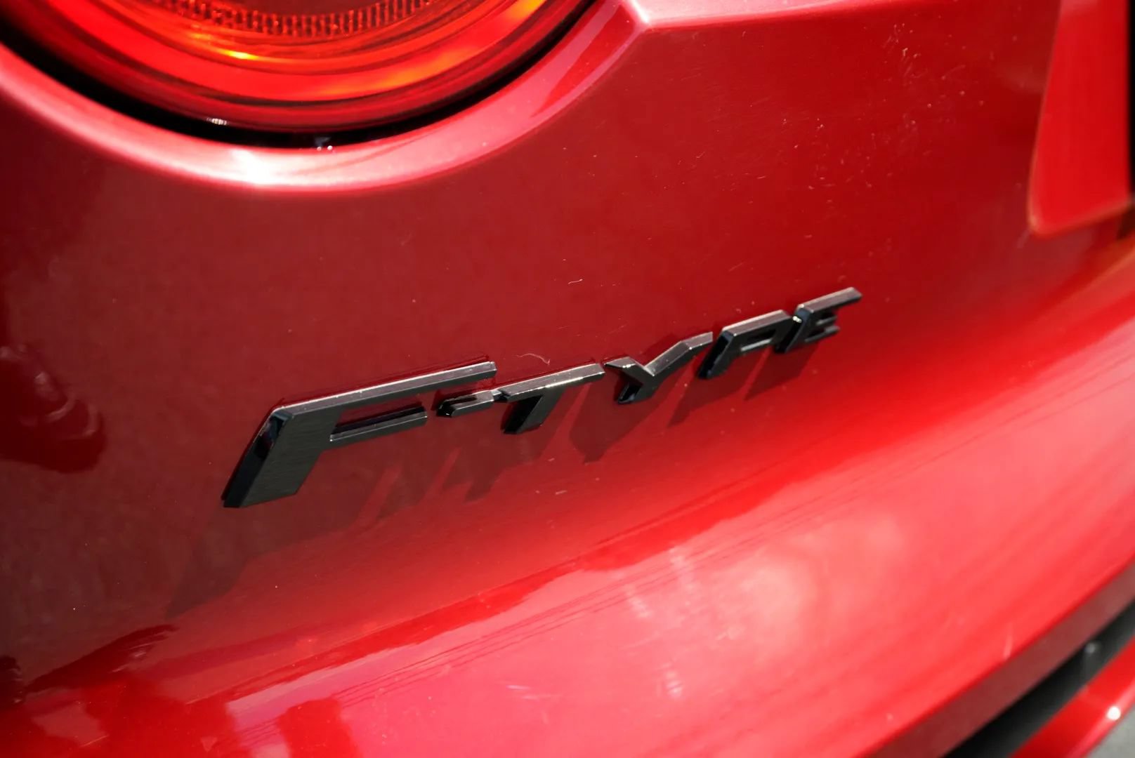 Used 2016 Jaguar F-TYPE R AWD/4WD image 26