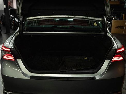 Used 2021 Toyota Camry XSE image 7