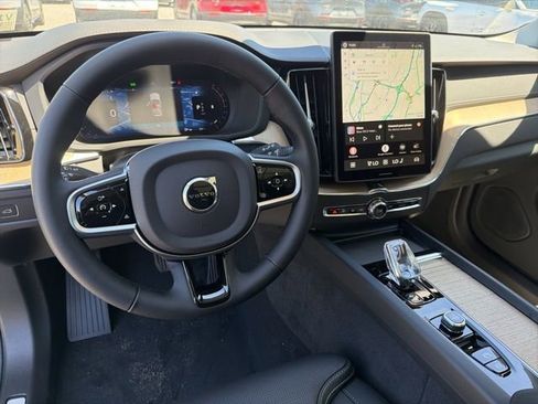 New 2026 Volvo XC60 B5 Ultra w/ Protection Package Premier AWD/4WD image 17