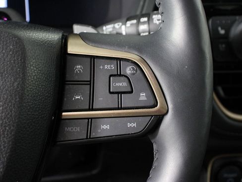 Used 2025 Toyota Grand Highlander AWD Hybrid image 11
