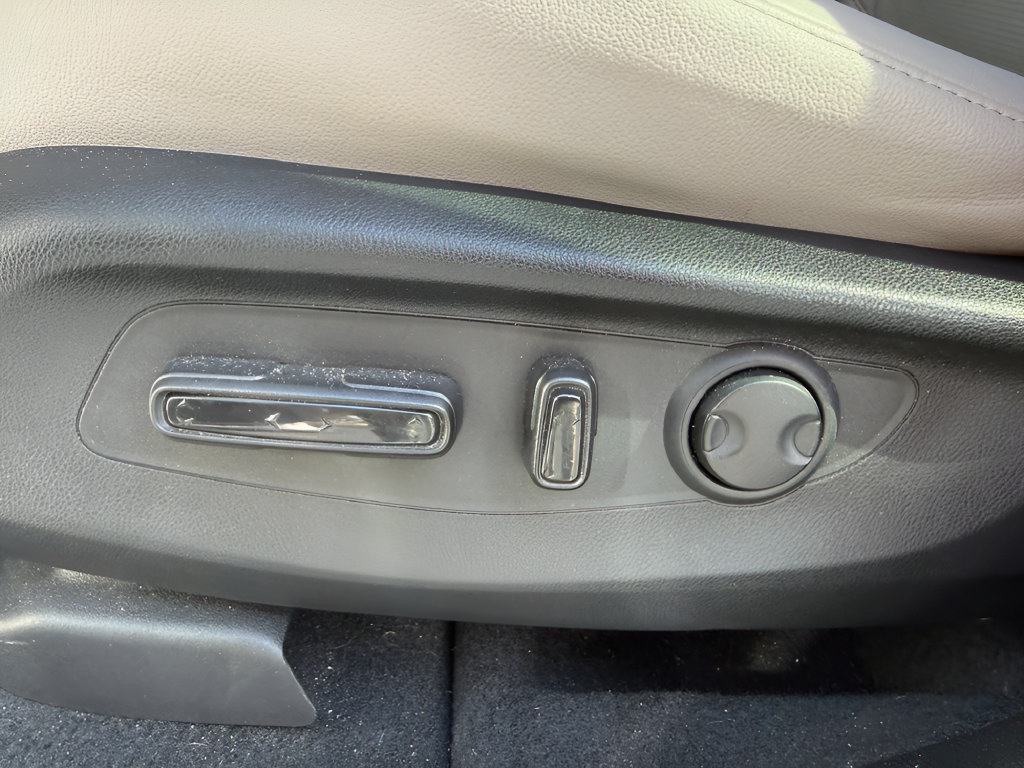 Used 2025 Honda CR-V EX-L image 10