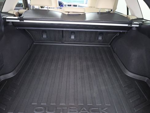 Used 2016 Subaru Outback 2.5i Limited AWD/4WD image 24