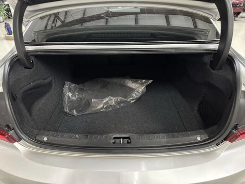 Used 2017 Volvo S90 T6 Momentum w/ Vision Package image 8