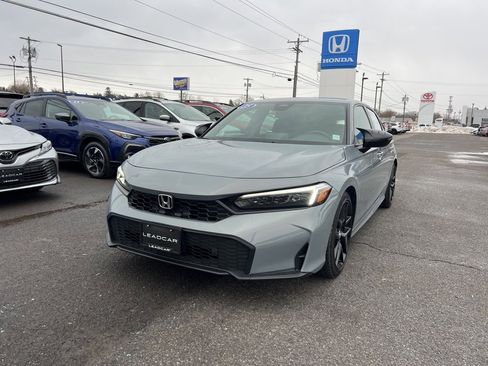 Used 2025 Honda Civic Sport image 1