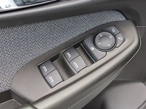 Used 2026 Chevrolet TrailBlazer LT w/ LT Cold Weather Package FWD image 14