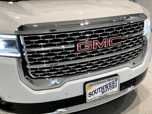Used 2023 GMC Acadia Denali AWD/4WD image 32
